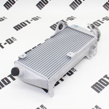 Радіатор охолодження, правий KOVE MX450