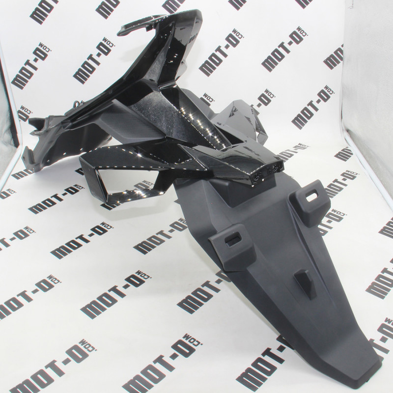 Крило заднє під номерний знак (комплект) LF200-10W